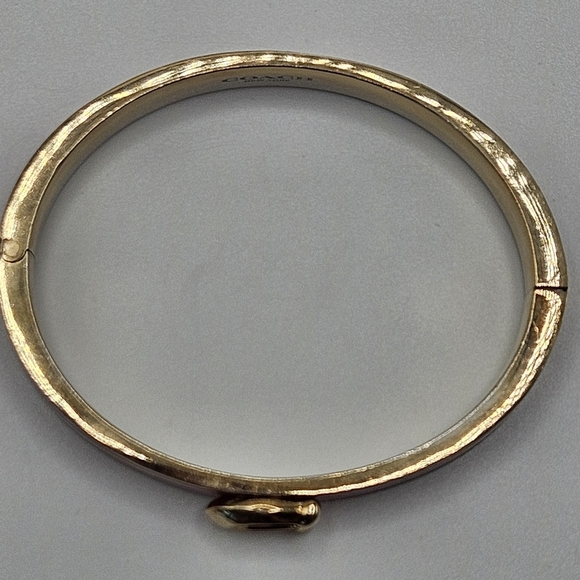 Coach Signature Logo Strawberry Pink Enamel Gold Tone Hinged  Bangle Bracelet - Picture 5 of 6